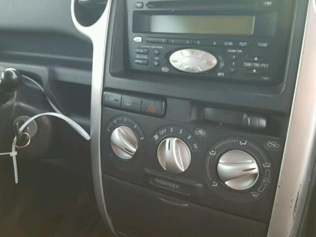 JTLKT324840161529 - 2004 TOYOTA SCION XB 银色 照片 9