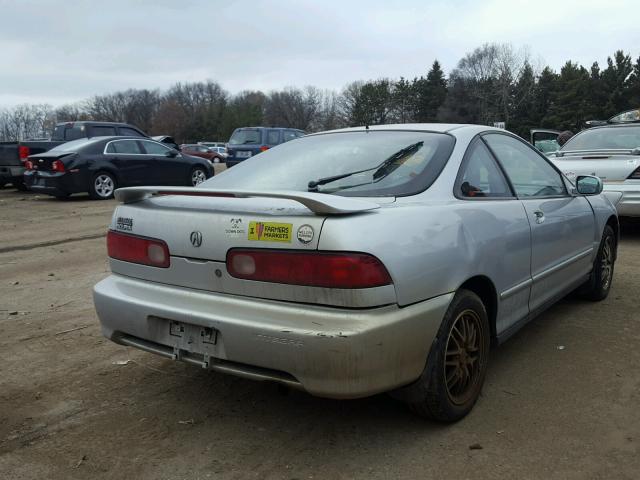 JH4DC4468WS003870 - 1998 ACURA INTEGRA GS SILVER photo 4