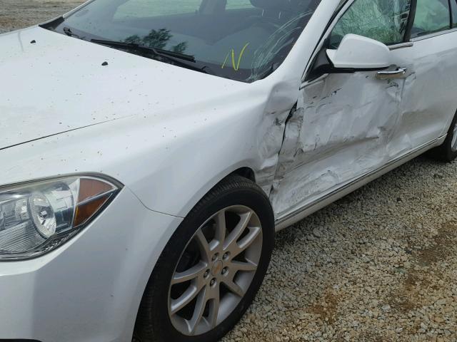 1G1ZE5EB4AF291044 - 2010 CHEVROLET MALIBU LTZ WHITE photo 9