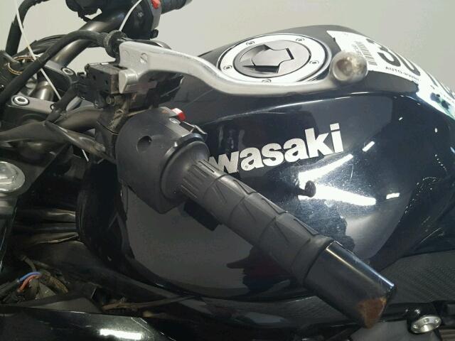 JKAEXEC18BDA69272 - 2011 KAWASAKI EX650 C 黑色 照片 12
