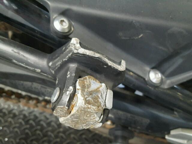 JKAEXEC18BDA69272 - 2011 KAWASAKI EX650 C 黑色 照片 19