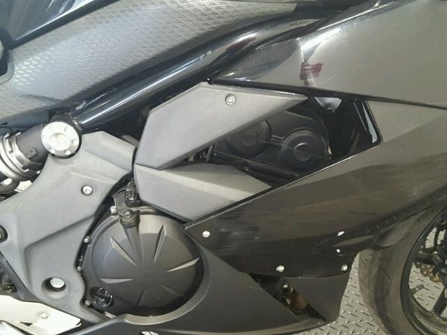 JKAEXEC18BDA69272 - 2011 KAWASAKI EX650 C 黑色 照片 5