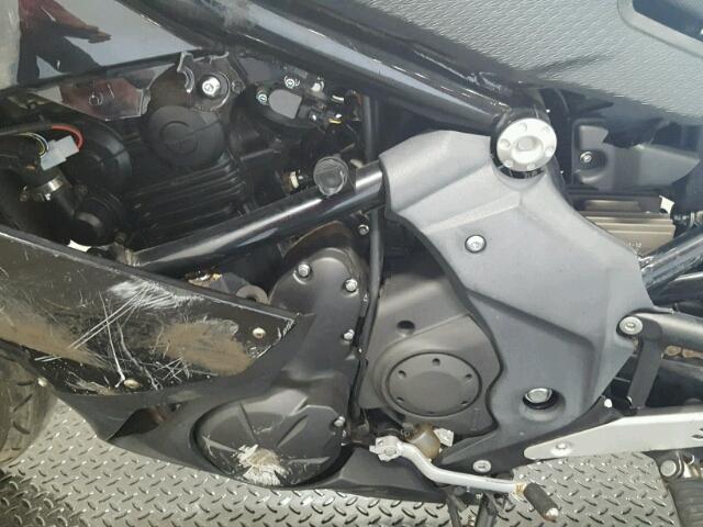 JKAEXEC18BDA69272 - 2011 KAWASAKI EX650 C 黑色 照片 6