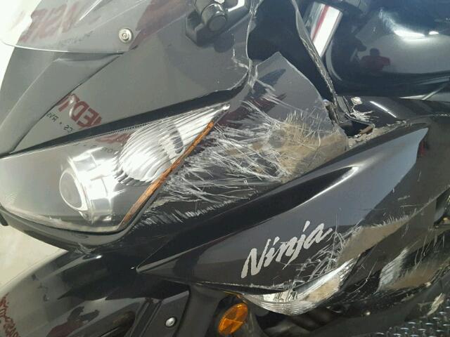 JKAEXEC18BDA69272 - 2011 KAWASAKI EX650 C 黑色 照片 9