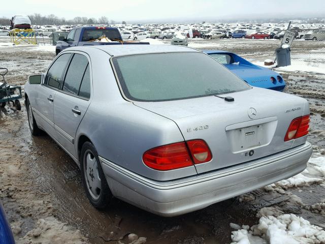 WDBJF72F2VA247386 - 1997 MERCEDES-BENZ E 420 SILVER photo 3