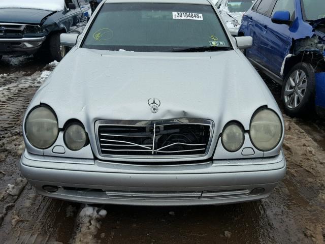 WDBJF72F2VA247386 - 1997 MERCEDES-BENZ E 420 SILVER photo 7