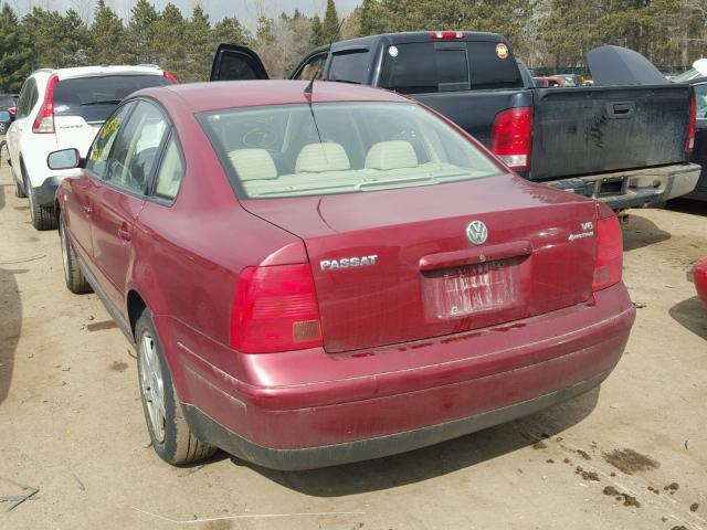 WVWUH23B2YE199117 - 2000 VOLKSWAGEN PASSAT GLX 红色 照片 3