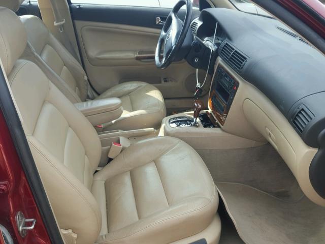 WVWUH23B2YE199117 - 2000 VOLKSWAGEN PASSAT GLX 红色 照片 5