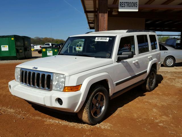 1J8HH48N48C151364 - 2008 JEEP COMMANDER WHITE photo 2