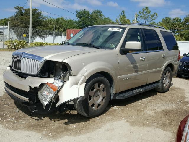 5LMFU27566LJ19098 - 2006 LINCOLN NAVIGATOR GOLD photo 2