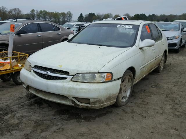 1N4DL01A9YC247386 - 2000 NISSAN ALTIMA XE WHITE photo 2