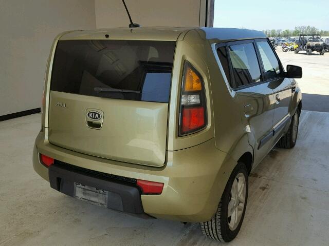 KNDJT2A21A7160145 - 2010 KIA SOUL + GREEN photo 4