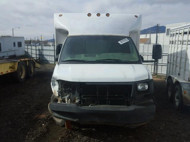 1GDJG316981119848 - 2008 GMC SAVANA CUT WHITE photo 9