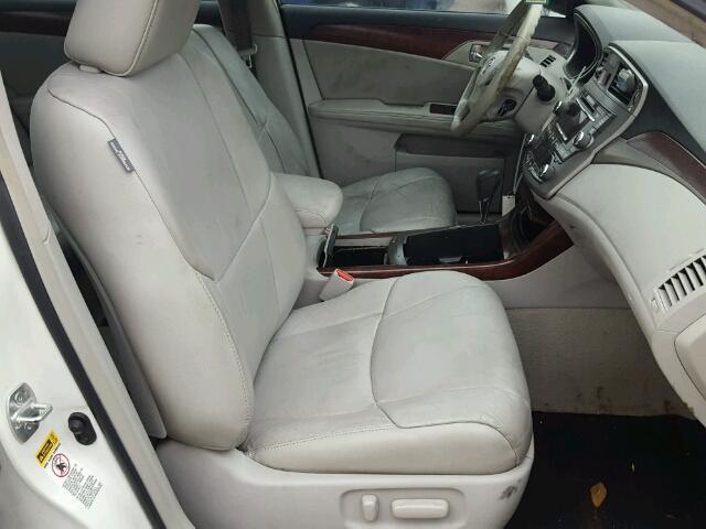 4T1BK3DB4BU389362 - 2011 TOYOTA AVALON BAS WHITE photo 5