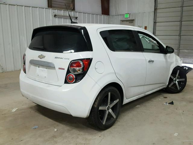 1G1JE6SB8C4225148 - 2012 CHEVROLET SONIC LTZ WHITE photo 4