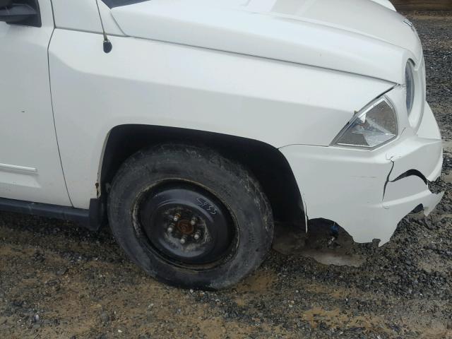 1J4FF47B29D188723 - 2009 JEEP COMPASS SP WHITE photo 9