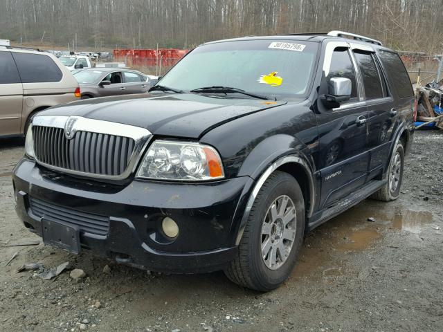 5LMFU28R23LJ41063 - 2003 LINCOLN NAVIGATOR შავი ფოტო 2