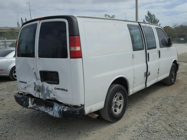 1GCFG15X451218669 - 2005 CHEVROLET EXPRESS G1 WHITE photo 4