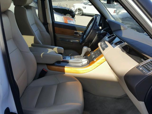 SALSF2D48DA806550 - 2013 LAND ROVER RANGE ROVE WHITE photo 5