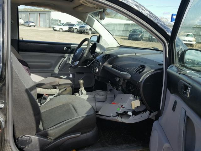 3VWCB21C62M406180 - 2002 VOLKSWAGEN NEW BEETLE 黑色 照片 5