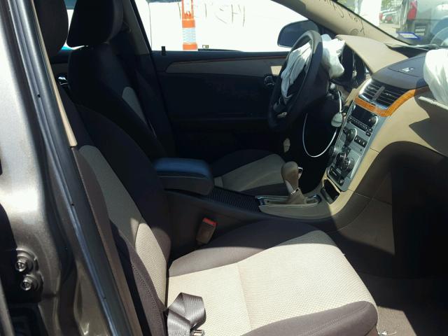 1G1ZC5E17BF338713 - 2011 CHEVROLET MALIBU 1LT ყავისფერი ფოტო 5