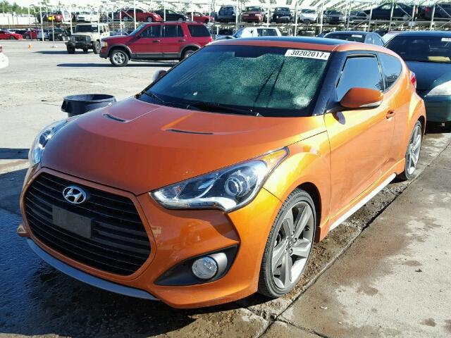 KMHTC6AE3FU222076 - 2015 HYUNDAI VELOSTER T ORANGE photo 2