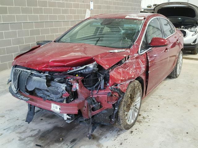 1G4PP5SK5D4176798 - 2013 BUICK VERANO RED photo 2