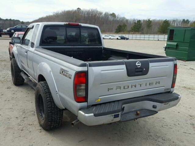 1N6ED26T72C382422 - 2002 NISSAN FRONTIER K SILVER photo 3