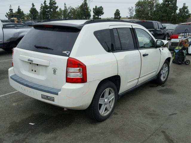 1J8FT47018D548360 - 2008 JEEP COMPASS SP WHITE photo 4