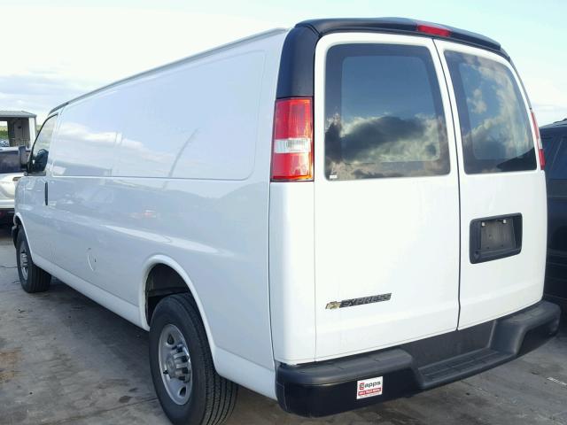 1GCWGBFF7H1238530 - 2017 CHEVROLET EXPRESS G2 WHITE photo 3