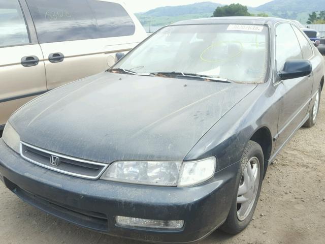 1HGCD7169VA010817 - 1997 HONDA ACCORD EX GREEN photo 2