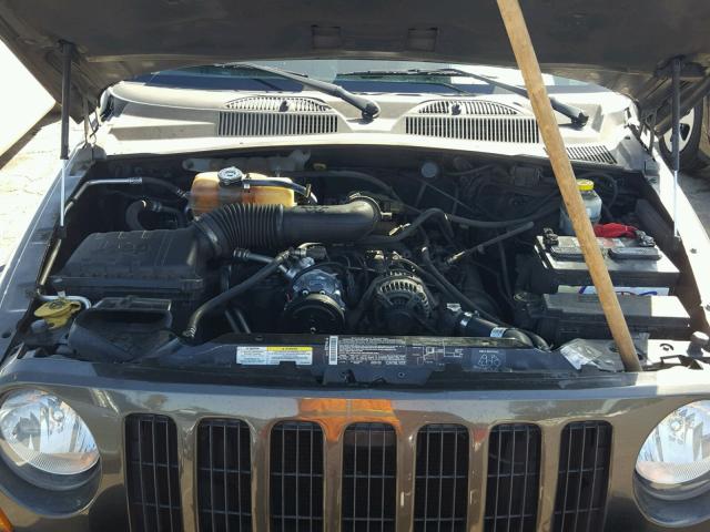 1J4GL38K65W575604 - 2005 JEEP LIBERTY RE GRAY photo 7