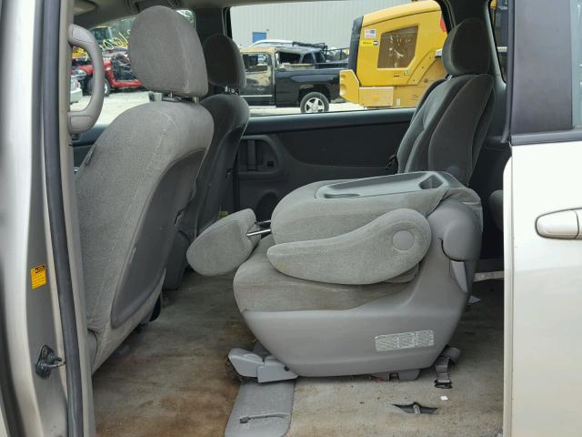 5TDZA23C76S493977 - 2006 TOYOTA SIENNA CE GRAY photo 6