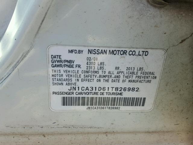 JN1CA31D61T826982 - 2001 NISSAN MAXIMA GXE WHITE photo 10