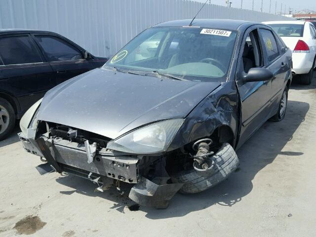 1FAFP34Z43W337634 - 2003 FORD FOCUS SE C GRAY photo 2