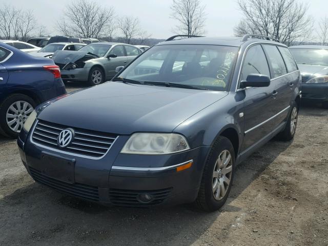 WVWVD63B03E307413 - 2003 VOLKSWAGEN PASSAT GLS BLUE photo 2