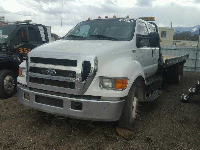 3FRNX65334V588211 - 2004 FORD F650 SUPER WHITE photo 2