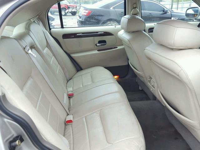 1LNFM82WXXY612129 - 1999 LINCOLN TOWN CAR S TAN photo 6