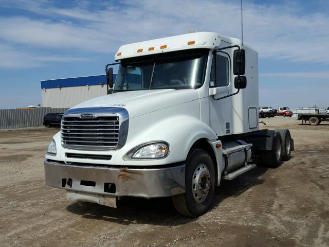 1FUJA6CVX5DN41836 - 2005 FREIGHTLINER CONVENTION WHITE photo 2