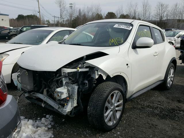 JN8AF5MV4DT216884 - 2013 NISSAN JUKE S WHITE photo 2