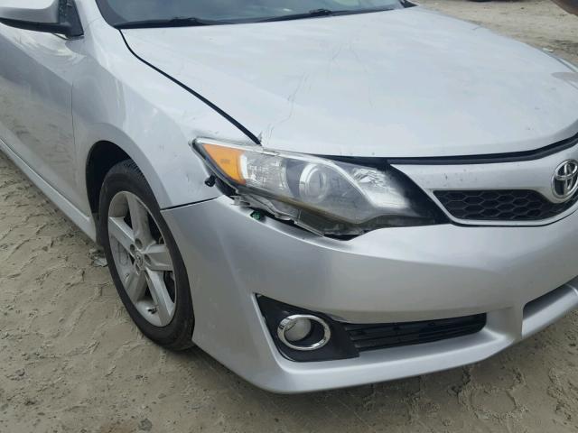 4T1BF1FK2CU508985 - 2012 TOYOTA CAMRY BASE SILVER photo 9