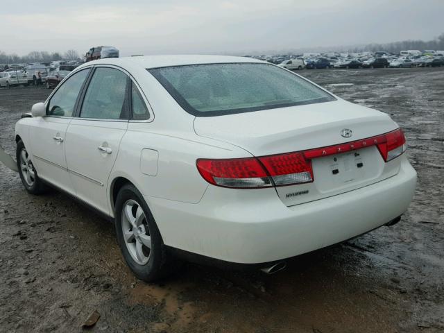 KMHFC46F56A135770 - 2006 HYUNDAI AZERA SE WHITE photo 3