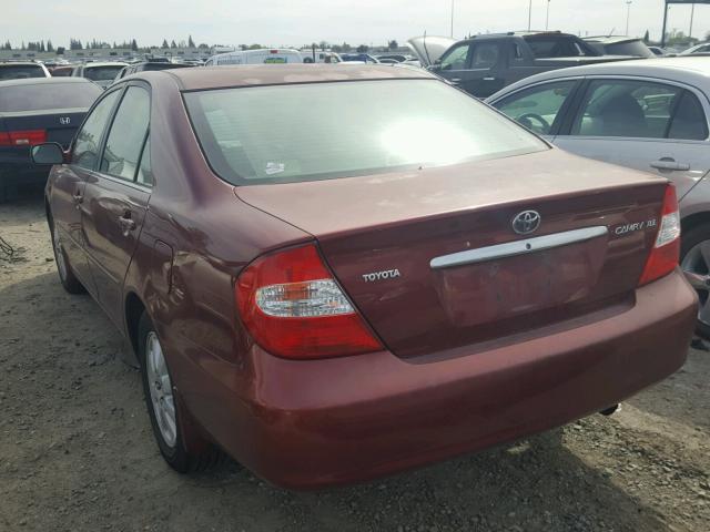 4T1BE32K13U196615 - 2003 TOYOTA CAMRY LE RED photo 3