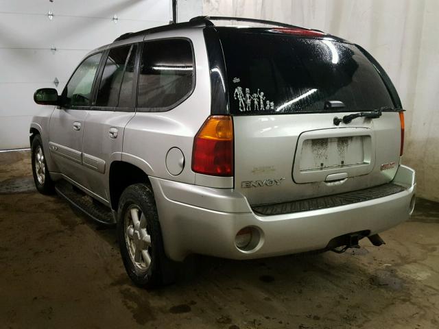 1GKDT13S952379625 - 2005 GMC ENVOY SILVER photo 3