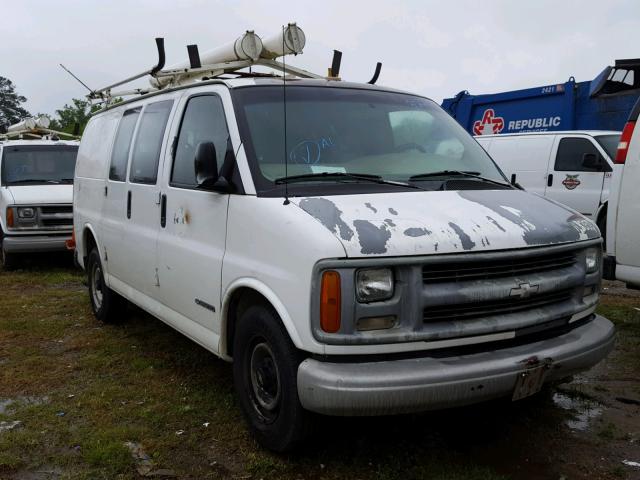 1GCFG25W311153160 - 2001 CHEVROLET EXPRESS G2 WHITE photo 1