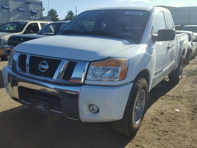 1N6AA0CA5AN320566 - 2010 NISSAN TITAN XE WHITE photo 2