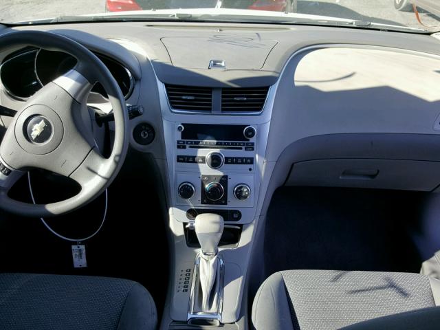 1G1ZG57B38F243908 - 2008 CHEVROLET MALIBU LS თეთრი ფოტო 9