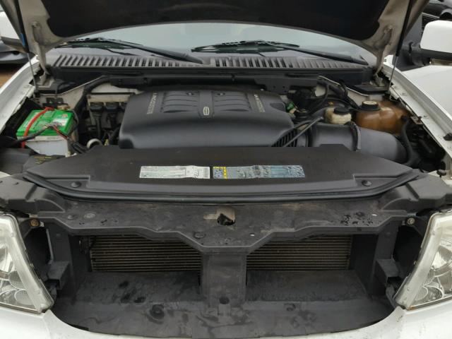 5LMFU28R33LJ02708 - 2003 LINCOLN NAVIGATOR თეთრი ფოტო 7