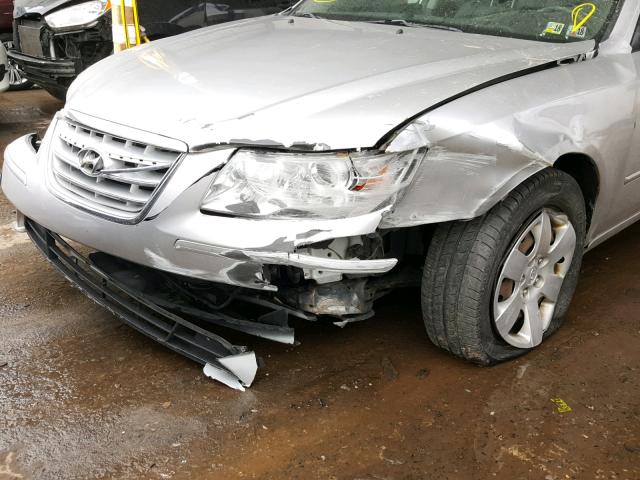 5NPET4AC0AH585843 - 2010 HYUNDAI SONATA GLS SILVER photo 9