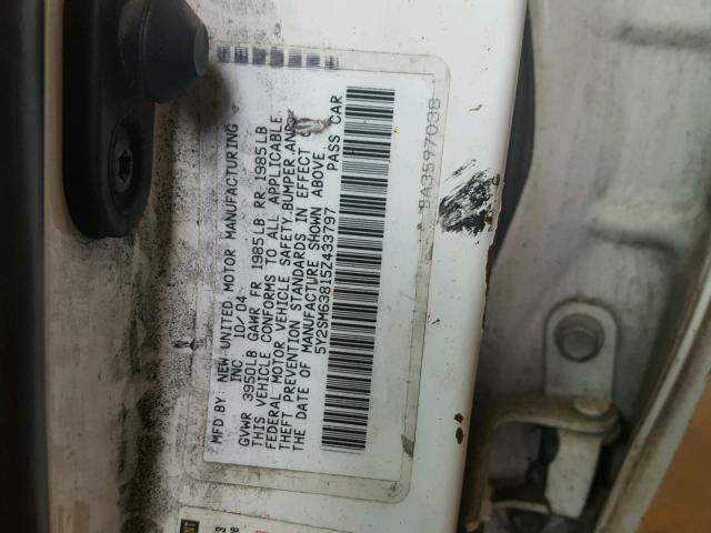 5Y2SM63815Z433797 - 2005 PONTIAC VIBE WHITE photo 10